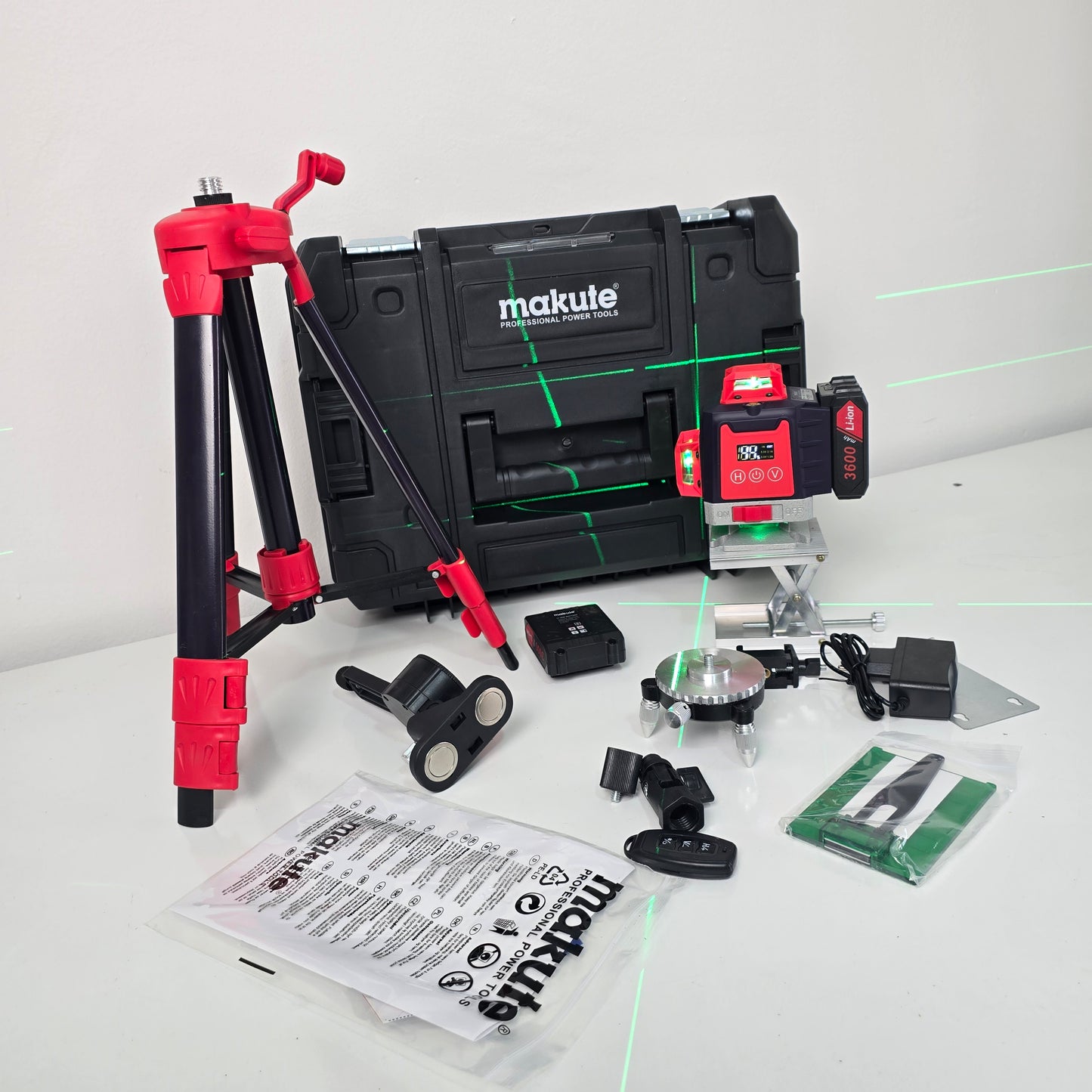 نيفو ماكيت أفيشار